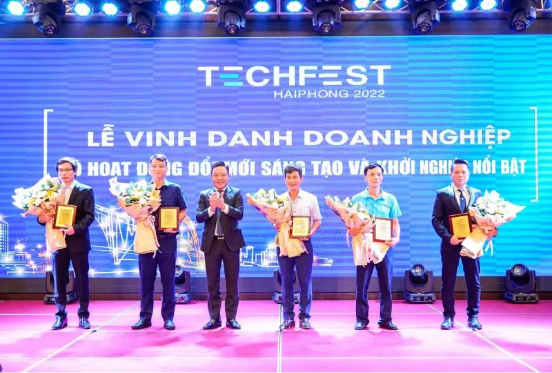 Viindoo đón nhận Chứng nhận Doanh nghiệp Đổi mới Sáng tạo và Khởi nghiệp nổi bật 2022